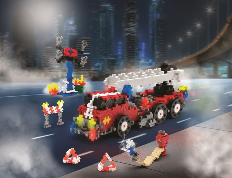 Fire Engine In Play - Plus Plus 500 Piece Go! Fire and Rescue Build Set - 7009